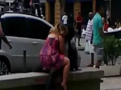 Cô gái xinh đẹp khiêu dâm