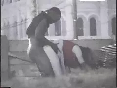 Nga, cô gái trẻ khiêu dâm