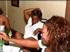 Phim khiêu dâm trực tuyến